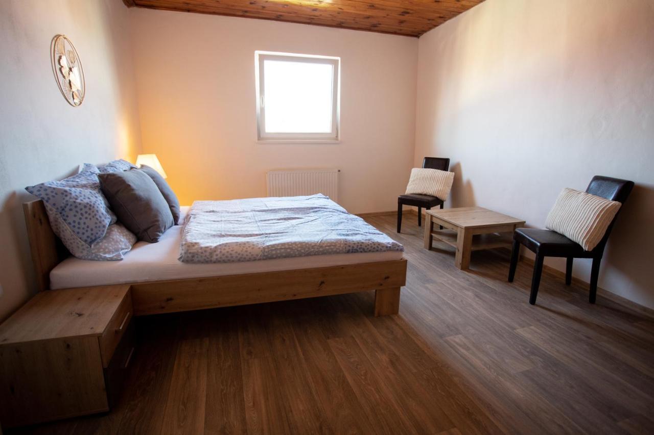 Tina Apartments Černá v Pošumaví Eksteriør billede