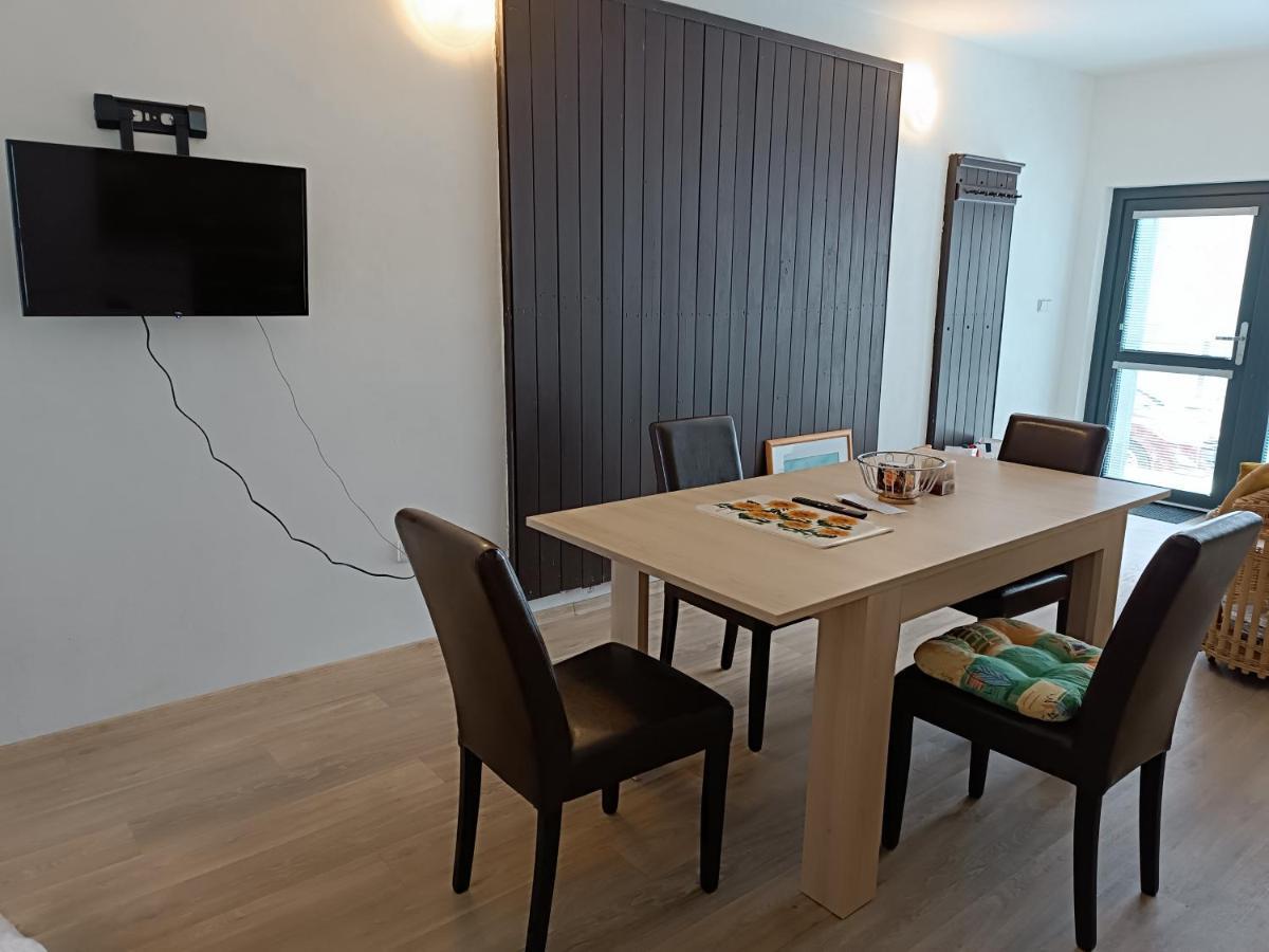 Tina Apartments Černá v Pošumaví Eksteriør billede